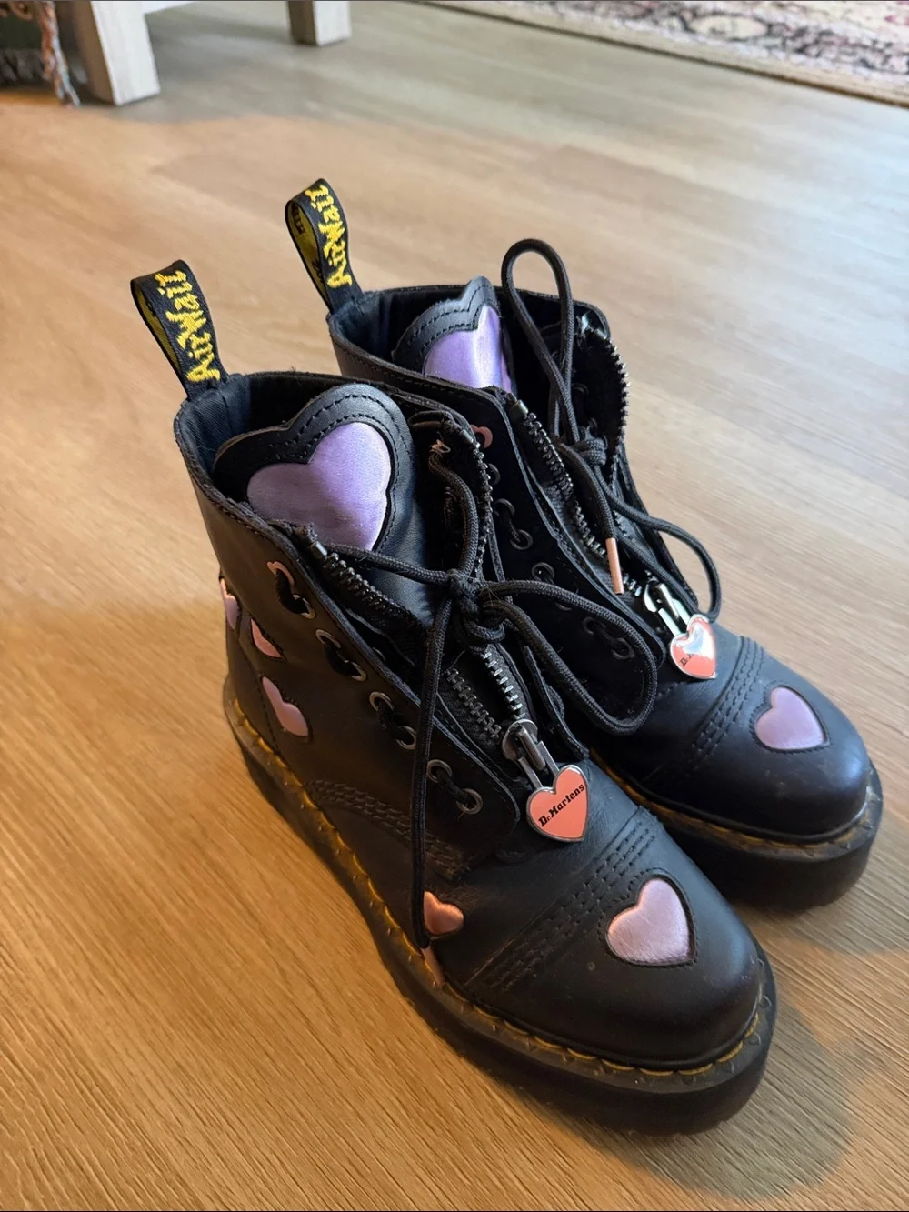 Dr.Marten Heart Boots